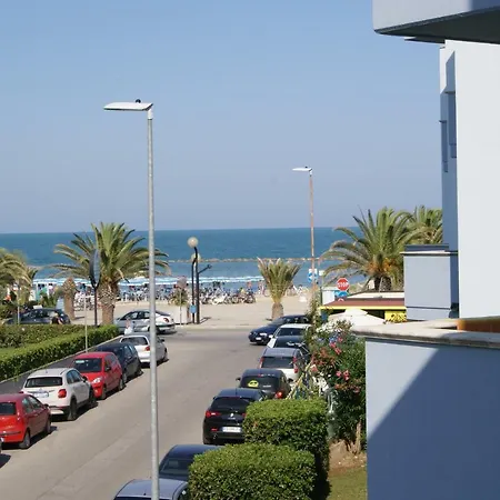 L'adriatico, Villarosa * アルバ・アドリアティカ